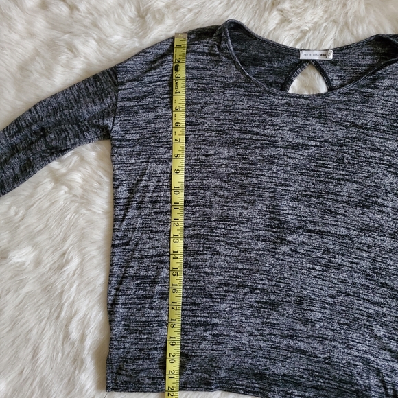 Rag & Bone Mia Long Sleeve Back Cutout Top Size Medium - Picture 9 of 10